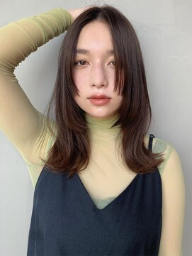 リンネテラス(Lin'ne terrace) スリークレイヤーミディアム＊こなれヘア/センターパート