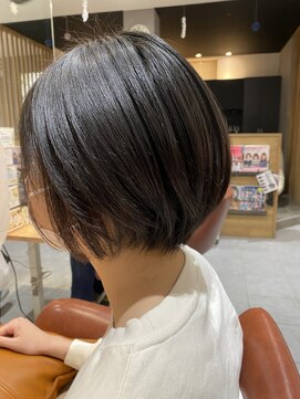 リベア トウキョウ 東大島店(Rever Tokyo) 前下がりショートグラ/テラコッタ/くすみブルー/東大島/東大島駅