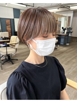 ルアン 上通り(ruen) 熊本 ショートカット 大人ショート ruen 上通り 右田莉奈