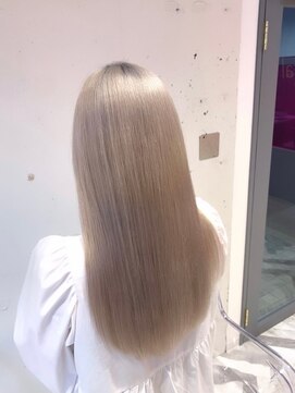 ナチュラル 渋谷店(Natural) ☆ホワイトシルバー☆