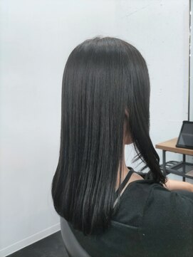 エスカーラ 町田(THE ESCALA) 斜めバング/グレージュカラー/シルキーベージュ［町田駅］