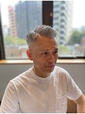 大人海外メンズヘア七三分けサイドパートスキンフェードカット