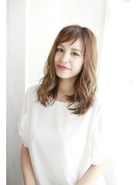 シャンティ 目白(SHANTi) ウェットな質感の細巻きウェーブカール