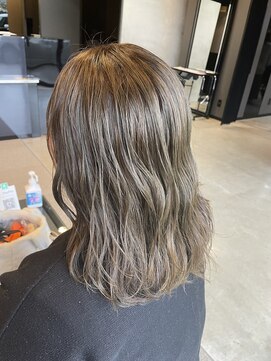 フィオーレ ヘアデザイン(FIORE hair design) オリーブベージュ