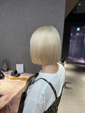 ペレ 栄店(PELE) デザインカラー/レイヤーカット/ウェットヘア/オリーブベージュ