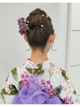 ステラ(Stella) トップシニヨンアレンジ