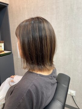 オト(oto) さりげなくオシャレに　カジュアル×大人ボブ