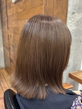 シルフィ(sylph) ミディアムボブ/オリーブグレージュ