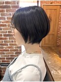 大人ボブレイヤーカットアッシュカラーダブルカラーおしゃれ女子
