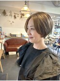 前下がりショートボブにハイライト