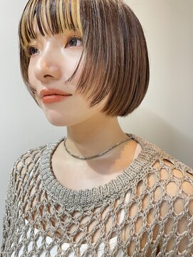 ◆モードなボブと前髪ハイライトで色もデザインもおしゃれに◎
