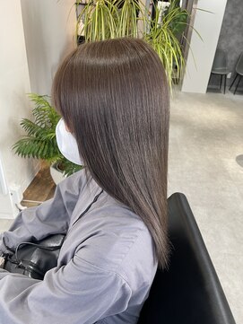 キニ(KINI) 透明感アッシュベージュ