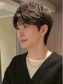 ヨリ トウキョウ(yori Tokyo) 似合わせカット30代40代50センターパート刈り上げマッシュ