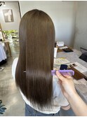 オリーブベージュ