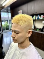 理容 赤沼&nbsp;金髪×スキンフェードスタイル