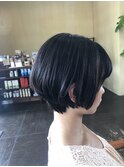 ショートボブ