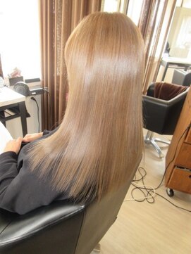 コアフィールフィス(COIFFURE fils) 《見附 今町》酸熱 M3Dトリートメント ハイトーン ロング