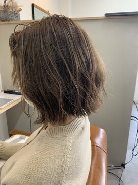 レナータヘアカロ(Renata hair Caro) ばっさりミニボブ