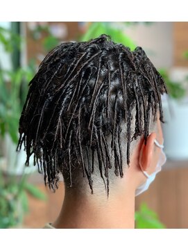 ヘアーサロン プアメリア(Puamelia) 20代30代カジュアルツーブロックドレッドスタイル黒髪