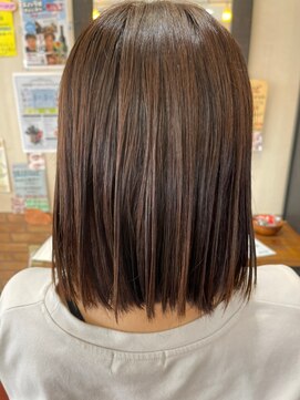 ヘアスタジオブービー ストレートミディ