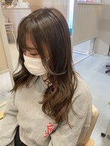 シダ(sida SAIIN)&nbsp;20代 30代 ミディアムロング韓国風顔まわりレイヤー