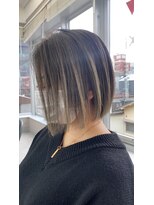 イキ 表参道(iki omotesando)&nbsp;モード/無造作ウェーブ/大人ガーリー[表参道駅]