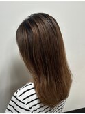 ブラウンベージュ/ストレートヘア