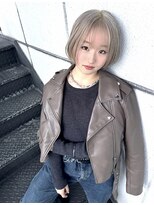 イコ(.ico)&nbsp;ホワイトベージュ×ミニボブ