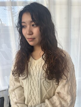 イルバイアトモス(ilu by Atmos) ロングヘア  ×  ハードスパイラルパーマ/プードルパーマ