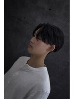 ウィスカーズ(Whiskers)&nbsp;韓国風ナチュラルセンターパート