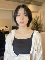 サンルーム(SUN room)&nbsp;レイヤーボブ顔周りレイヤーブルーブラック暗髪ツヤ髪