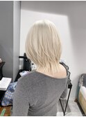 ホワイト　ブロンド　レイヤー　髪質改善　ブリーチ　10代　20代