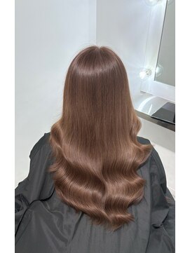 ドラマヘアー(dorama hair) 甘すぎない、大人かわいいミルクティーグレージュ