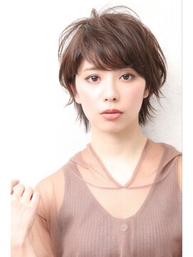 シトロン ブラン(CITRON blanc) 斜めバングのネオウルフ 耳かけOKルーズに簡単スタイリング☆