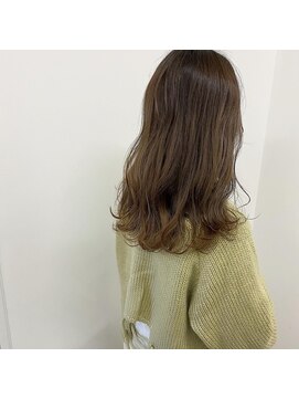 キー(kii) ベージュカラー 福岡 天神 薬院 20代