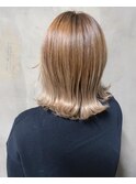 明るい白髪染め外ハネ