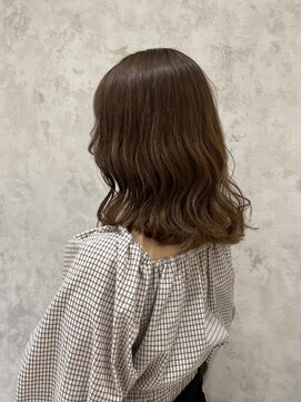 ラボヌールヘアー オリビエ 北千住店(La Bonheur hair Olivier) ベージュ