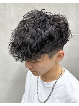 ダズル ヘアー エイチ(DAZZLE hair H) スペインカール波巻きパーマスパライルツイストフェザーシャドウ
