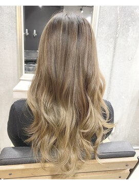 レイドバック(LAID BACK) グラデーションカラー バレイヤージュ 抜け感ロング フェミニン