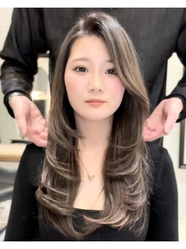 ワン バイ ジエクト(One by The Ect) 【レイヤーロング】王道モテヘアグレージュかきあげレイヤー