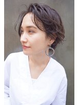 コス(kos) 大人可愛い/レイヤーロング/グレーベージュ/前髪パーマ/二子玉川