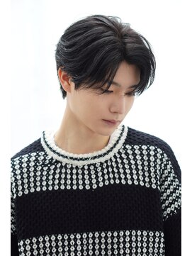 オーシャントーキョー 渋谷神南(OCEAN TOKYO) 韓国ヘアカルマパーマカルマバングセンターパート黒髪ウルフ