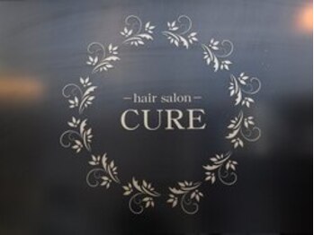 ヘアーサロン キュアー(CURE)の写真/お客様一人一人のライフスタイルに添ったケアの見直しで、頭皮からほぐしてリラックスできるように♪