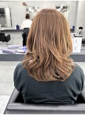 レイヤーカット イメチェン 美髪 ホワイトブロンド