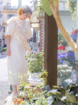 くらげ美容院 武蔵小杉 グレイヘア×裾カラー[ビタミンオレンジ] 30代40代50代60代