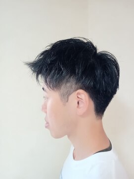 オドックスハナイ(oddx hanai) ツーブロックショートスタイル