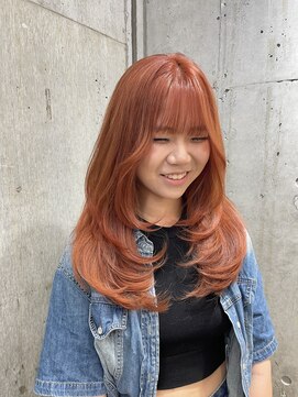 サンク 原宿 表参道(cinq) 原宿ブリーチカラー顔周りレイヤーカットミルクティーベージュ