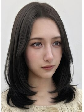 リア(riah) 韓国ヘアーハッシュカットレイヤーカットハイライトカラー