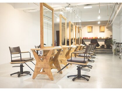 ニア 栄(nia)の写真