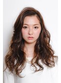立ち上げ前髪と巻き髪風スタイル！